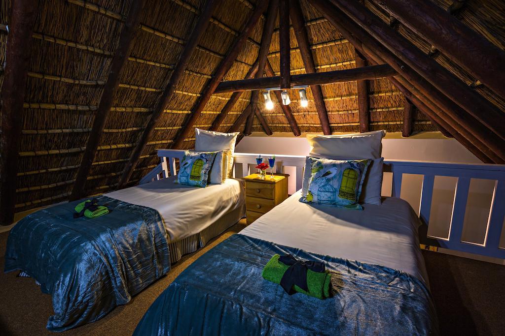 Thatchwood Country Lodge Сент Френсис Бей Екстериор снимка
