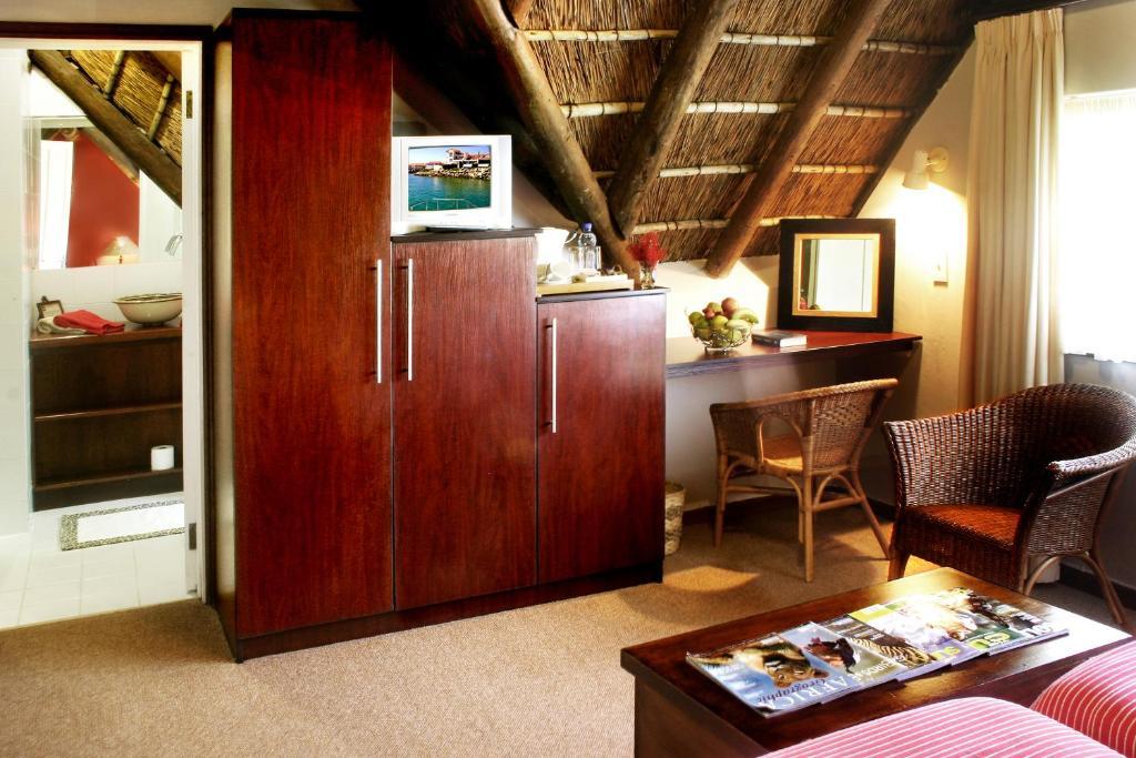 Thatchwood Country Lodge Сент Френсис Бей Стая снимка
