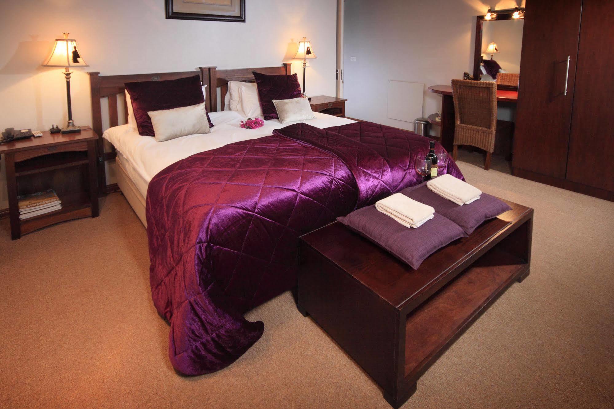 Thatchwood Country Lodge Сент Френсис Бей Екстериор снимка